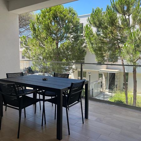 Eme Apartments - Kompleksi San Pietro, Gjiri I Lalzit ดูร์เรส ภายนอก รูปภาพ