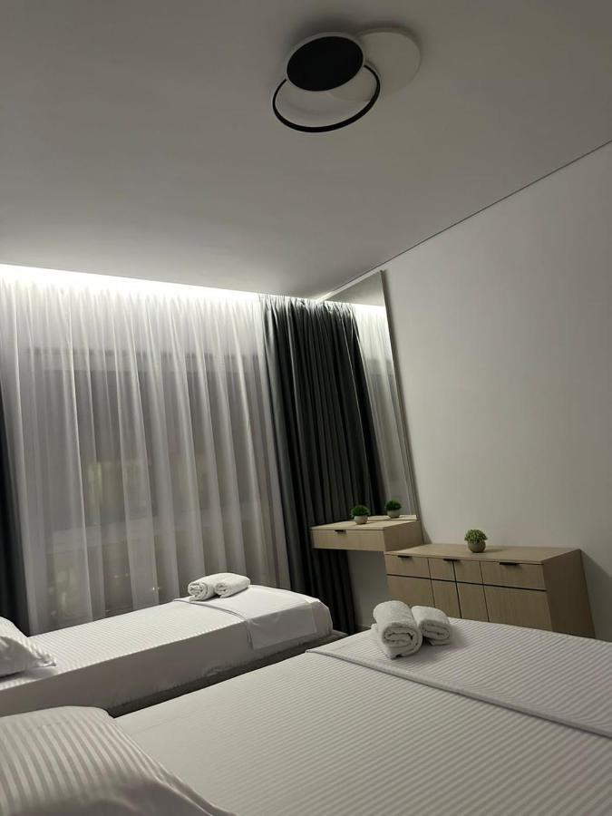 Eme Apartments - Kompleksi San Pietro, Gjiri I Lalzit ดูร์เรส ภายนอก รูปภาพ