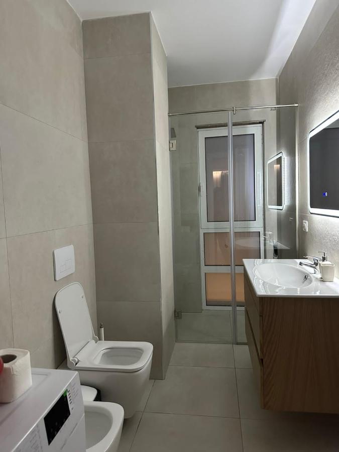 Eme Apartments - Kompleksi San Pietro, Gjiri I Lalzit ดูร์เรส ภายนอก รูปภาพ