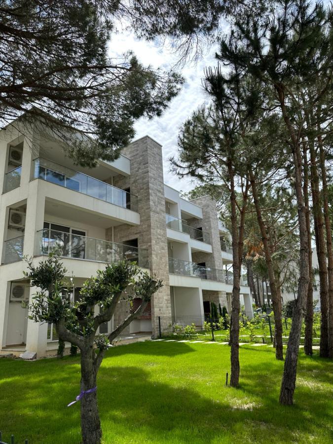 Eme Apartments - Kompleksi San Pietro, Gjiri I Lalzit ดูร์เรส ภายนอก รูปภาพ