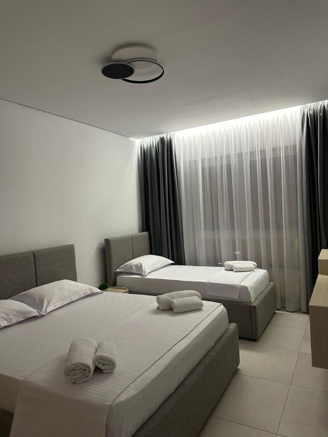 Eme Apartments - Kompleksi San Pietro, Gjiri I Lalzit ดูร์เรส ภายนอก รูปภาพ