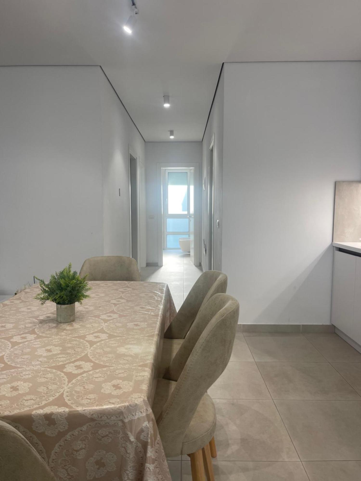 Eme Apartments - Kompleksi San Pietro, Gjiri I Lalzit ดูร์เรส ภายนอก รูปภาพ