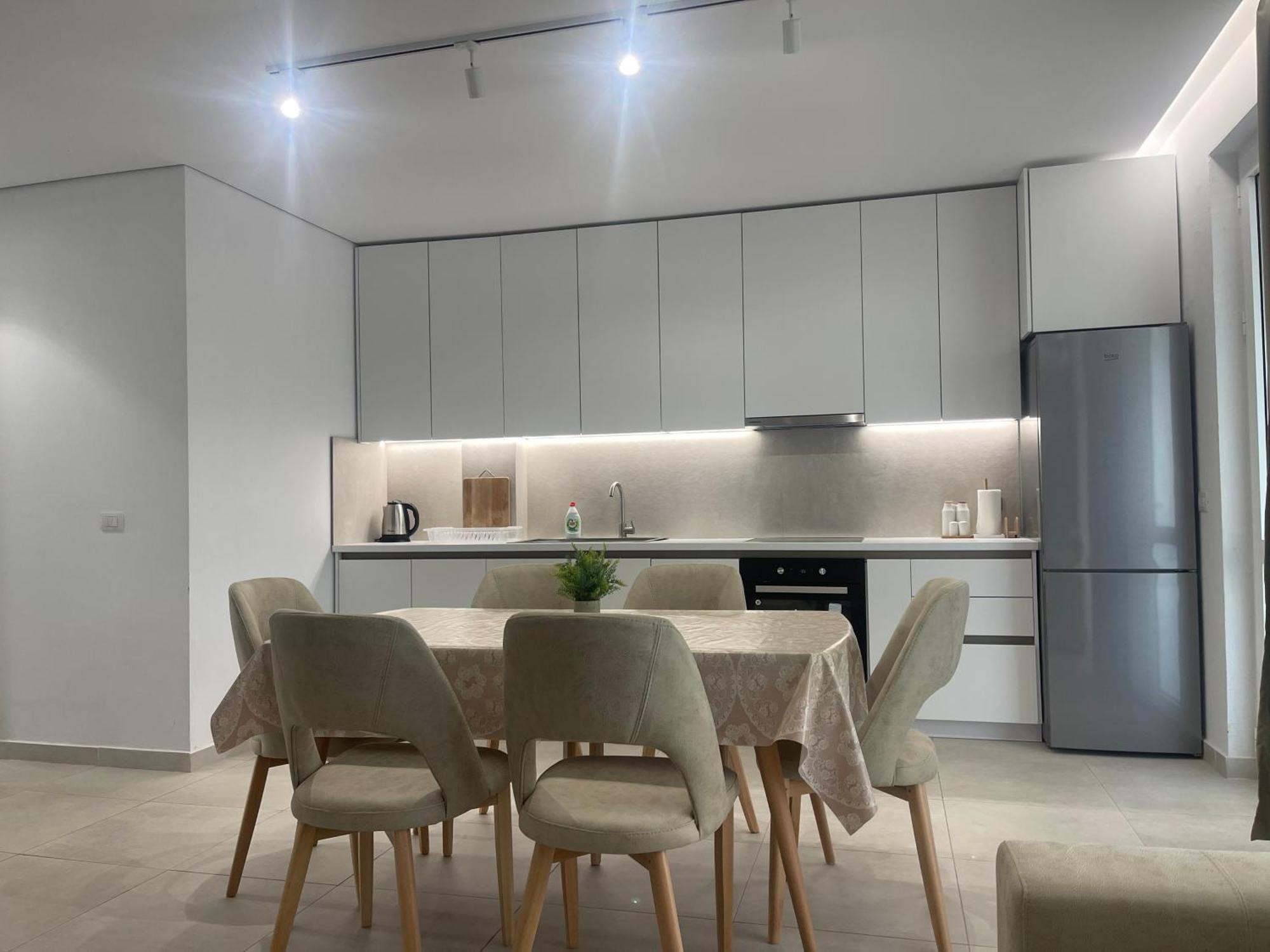 Eme Apartments - Kompleksi San Pietro, Gjiri I Lalzit ดูร์เรส ภายนอก รูปภาพ