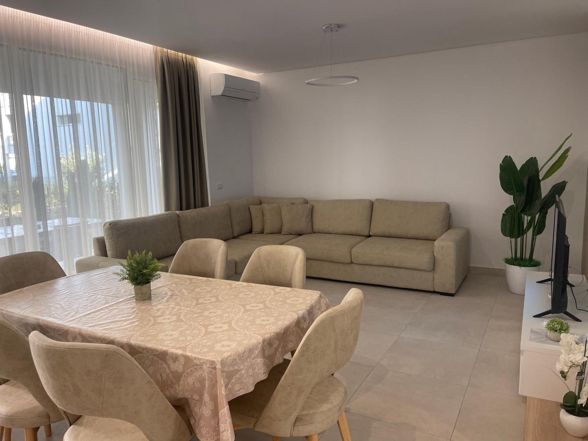 Eme Apartments - Kompleksi San Pietro, Gjiri I Lalzit ดูร์เรส ภายนอก รูปภาพ