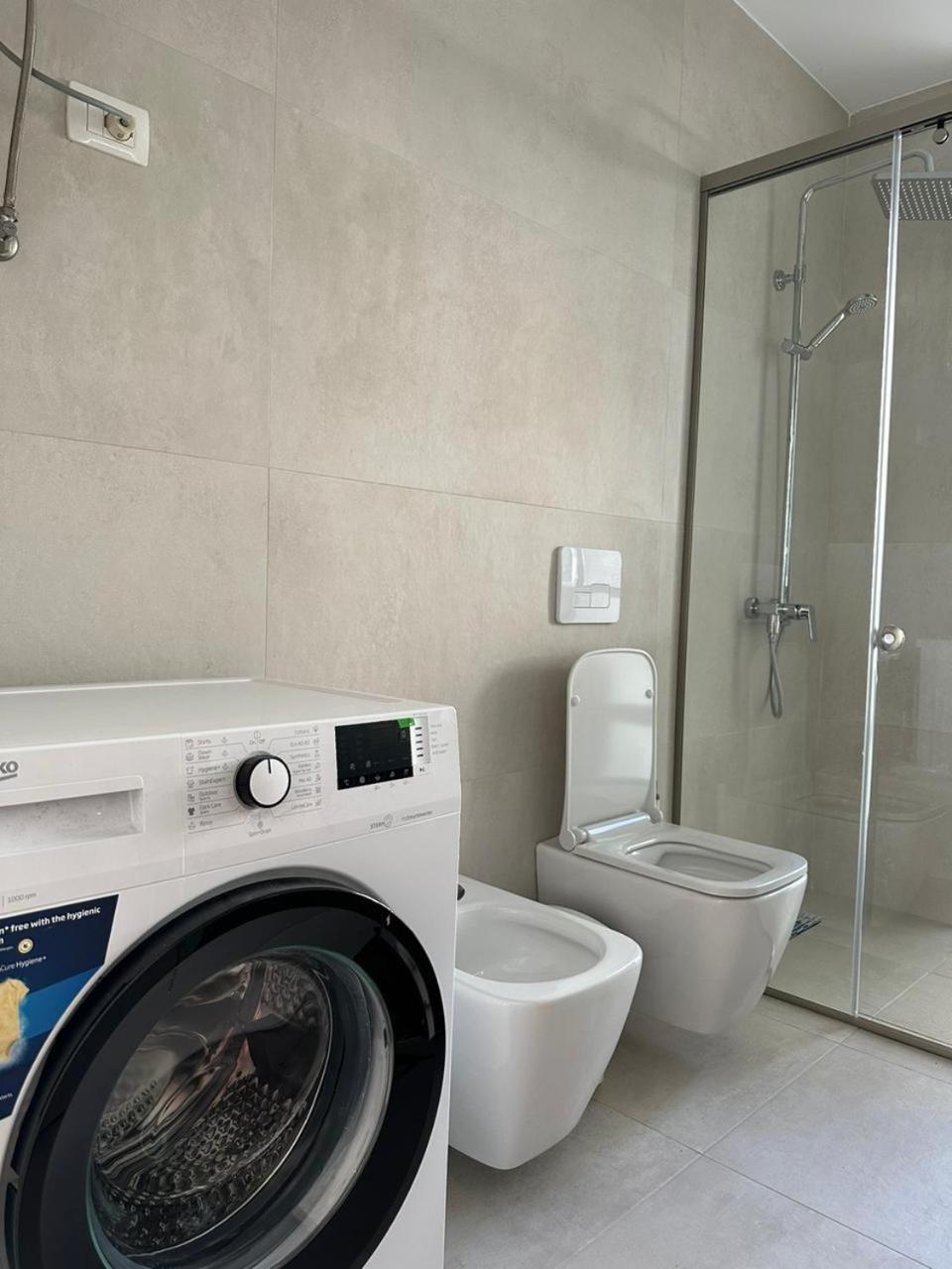 Eme Apartments - Kompleksi San Pietro, Gjiri I Lalzit ดูร์เรส ภายนอก รูปภาพ